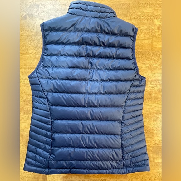 Patagonia Down Sweater Vest - navy - woman’s small - Picture 4 of 4